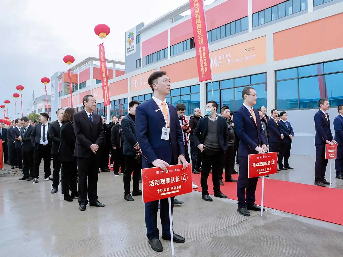 Zhonghong Medical team visits HBM Protections surgical glove factory, Guilin